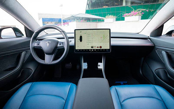 Accesorios para ir cómodo al volante y tener el coche ordenado